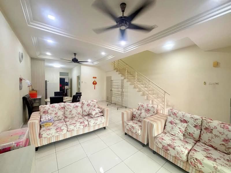 2-storey Terraced House for Sale in Taman Nusa Sentral (Iskandar Puteri (Nusajaya)) - Calvin Lee - Living Room - PropertyGuru.com.my