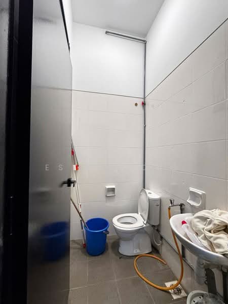 2-storey Terraced House for Sale in Taman Molek (Johor Bahru) - Ester Wong - Bathroom - PropertyGuru.com.my