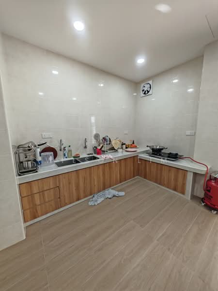 Semi-Detached House for Rent in Klang (Selangor) - Wilson Lim - Kitchen - PropertyGuru.com.my