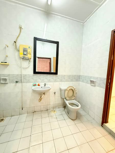 2-storey Terraced House for Sale in Taman Pelangi Indah (Ulu Tiram) - Calvin Lee - PropertyGuru.com.my