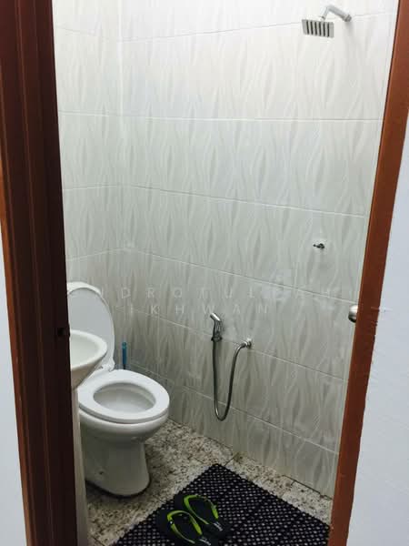 Seksyen 3 Bangi untuk Untuk Disewa - RM 2,000 /bulan, Mac 2026 - Bathroom - PropertyGuru.com.my