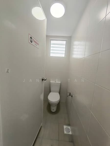 Shop for Rent in Johor Bahru (Johor) - Jannie Tan - Bathroom - PropertyGuru.com.my
