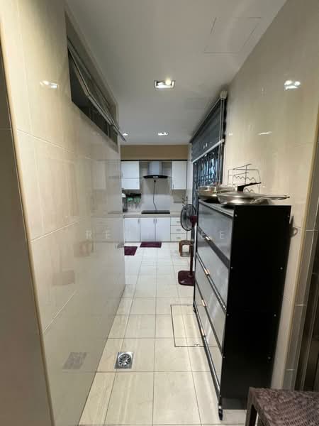 2-storey Terraced House for Sale in Ulu Tiram (Johor) - Reny Hee - Kitchen - PropertyGuru.com.my