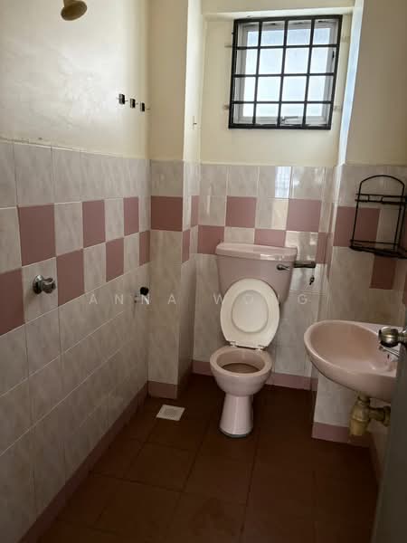 Apartment for Sale at Residensi Larkin Indah - Anna Wong - Bathroom - PropertyGuru.com.my