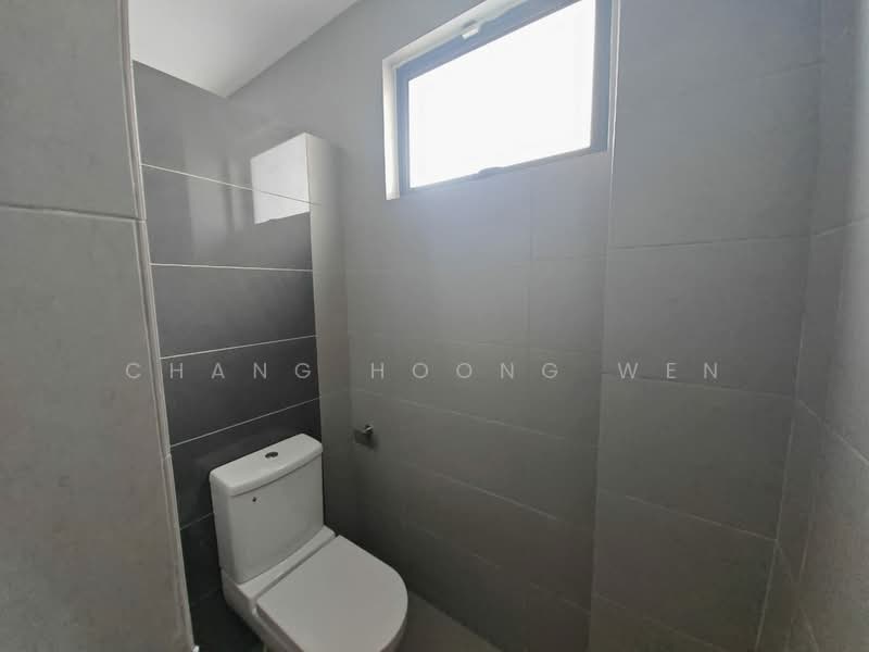 Semi-Detached House for Sale in Taman Puncak Saujana (Kajang) - Chang Hoong Wen - Bathroom - PropertyGuru.com.my