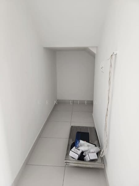 Cluster House for Sale in Johor Bahru (Johor) - Ken Liew - Corridor - PropertyGuru.com.my