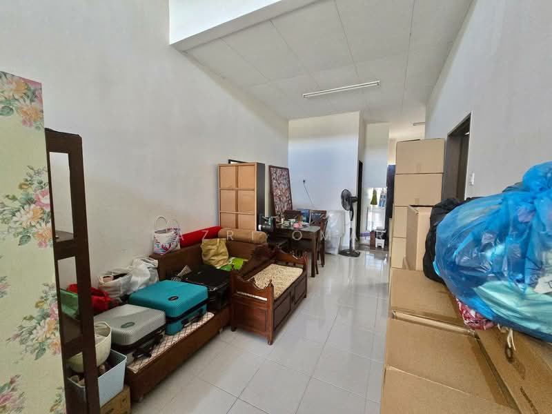 BANDAR PUTERA 2 KLANG untuk Untuk Dijual - RM 370,000, Mac 2026 - Living Room - PropertyGuru.com.my