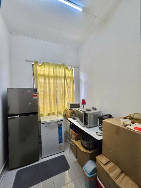 BANDAR PUTERA 2 KLANG untuk Untuk Dijual - RM 370,000, Mac 2026 - Kitchen - PropertyGuru.com.my