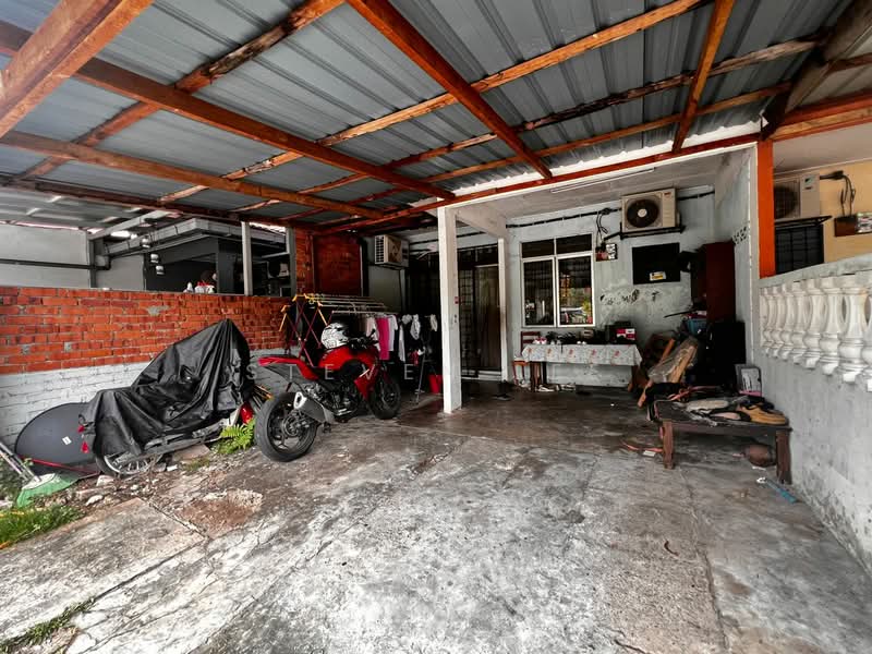 1-storey Terraced House for Sale in Bandar Baru Bukit Beruntung (Serendah) - Steven Lee - Exterior - PropertyGuru.com.my