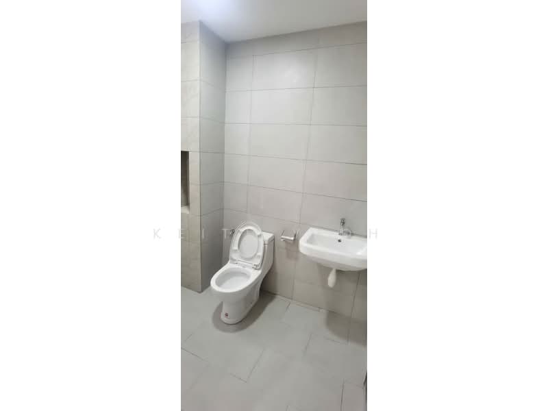 Condominium for Sale at The Holmes 1 - Keith Yeoh - Bathroom - PropertyGuru.com.my