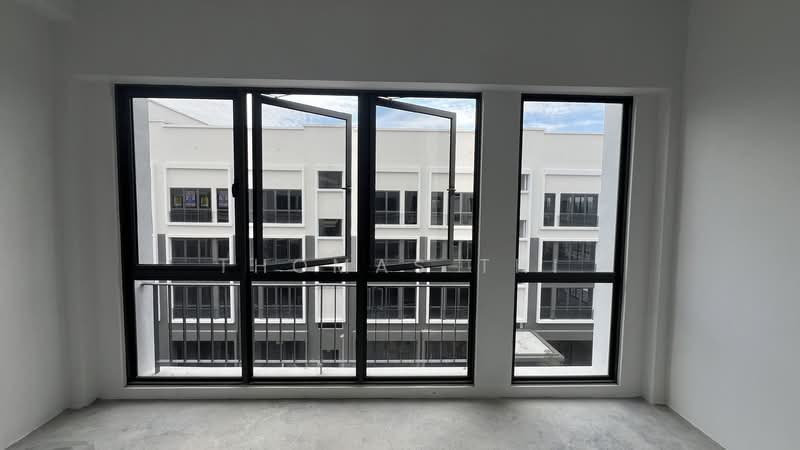 Pejabat untuk Dijual di Setia Alam (Selangor) - Thomas Thi - Balcony - PropertyGuru.com.my