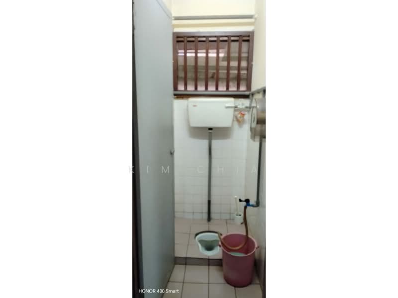 Shop / Office for Rent in Taman Selayang Jaya (Selayang) - Kim Chia - Bathroom - PropertyGuru.com.my