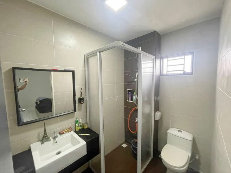 Mutiara Rini untuk Untuk Dijual - RM 980,000, Mac 2026 - Bathroom - PropertyGuru.com.my