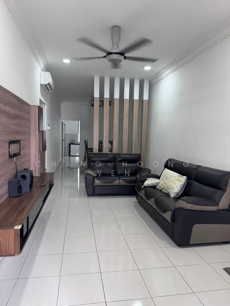1-storey Terraced House for Sale in Taman Sri Penawar (Pengerang) - Chang Hoong Wen - Living Room - PropertyGuru.com.my