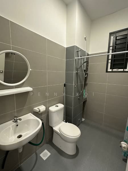 2-storey Terraced House for Rent in Taman Sri Penawar (Pengerang) - Penny Koi - Bathroom - PropertyGuru.com.my