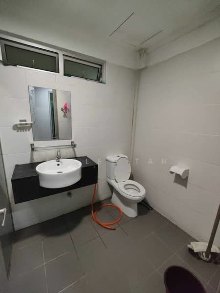 Idaman Residence untuk Untuk Dijual - RM 418,000, Mac 2026 - Bathroom - PropertyGuru.com.my