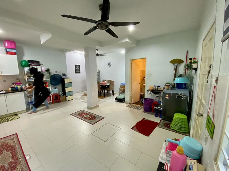 Usj 1 untuk Untuk Dijual - RM 610,000, Mac 2026 - Living Room - PropertyGuru.com.my