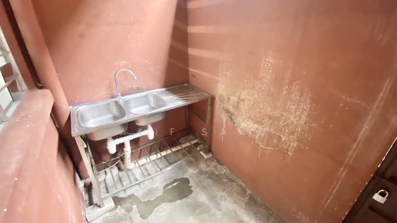 2-storey Terraced House for Sale in Alam Budiman (Shah Alam) - Alif Saad - Kitchen - PropertyGuru.com.my