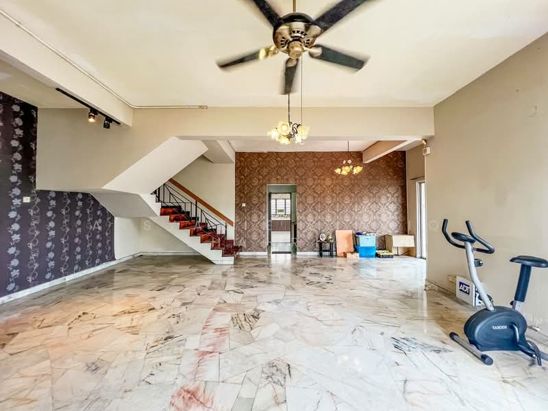2-storey Terraced House for Sale in Seksyen 7 (Shah Alam) - Absyarie Syafiq Shahrin - Living Room - PropertyGuru.com.my