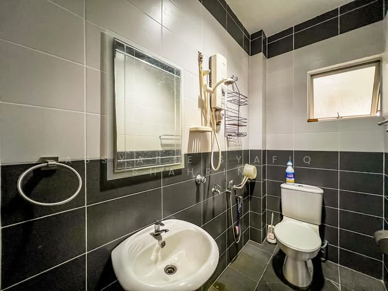 2-storey Terraced House for Sale in Seksyen 7 (Shah Alam) - Absyarie Syafiq Shahrin - Bathroom - PropertyGuru.com.my