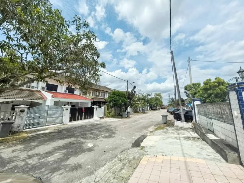 2-storey Terraced House for Sale in Taman Ungku Tun Aminah (Skudai) - Lesley Tan - Exterior - PropertyGuru.com.my