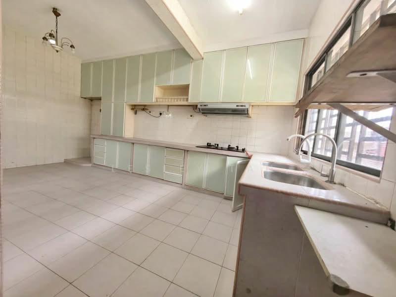 2-storey Terraced House for Sale in Taman Ungku Tun Aminah (Skudai) - Lesley Tan - Kitchen - PropertyGuru.com.my