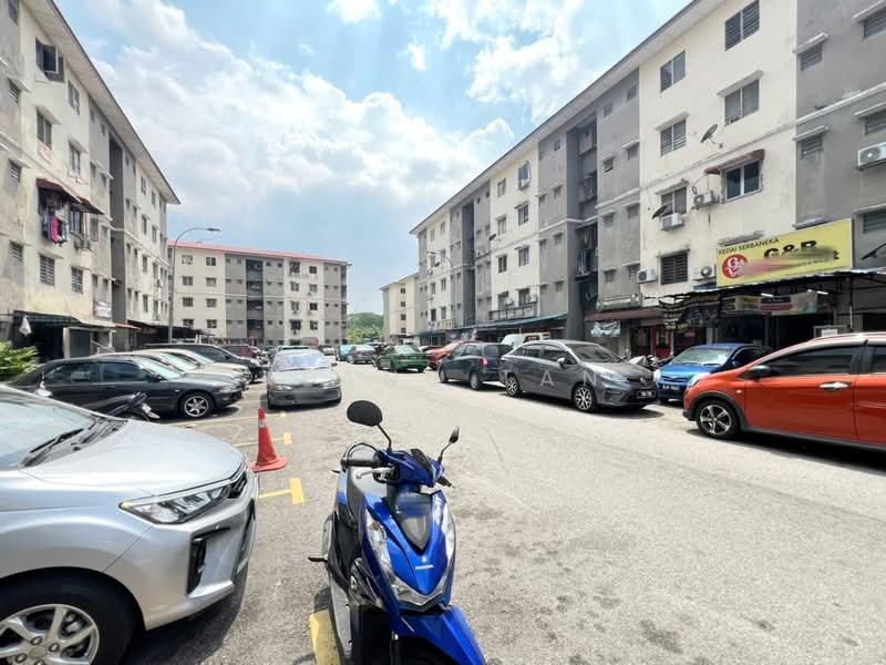 Shop for Sale in Petaling Jaya (Selangor) - Keanu Tan - Exterior - PropertyGuru.com.my