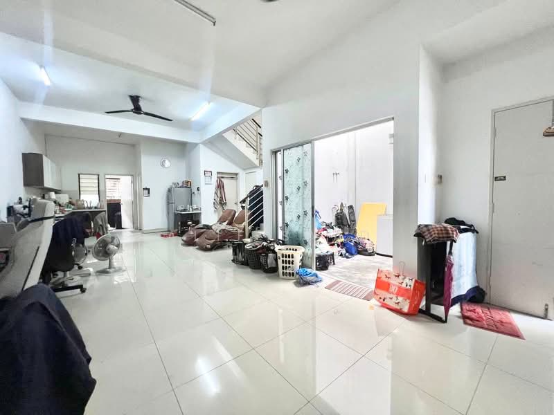 Taman Cahaya Alam untuk Untuk Dijual - RM 650,000, Mac 2026 - Living Room - PropertyGuru.com.my