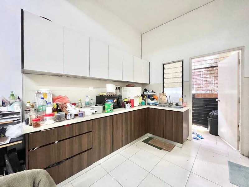 Taman Cahaya Alam untuk Untuk Dijual - RM 650,000, Mac 2026 - Kitchen - PropertyGuru.com.my