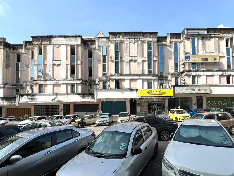 [1st Floor] Medan Putra Business Centre untuk Untuk Disewa - RM 1,400 /bulan, Mac 2026 - Exterior - PropertyGuru.com.my