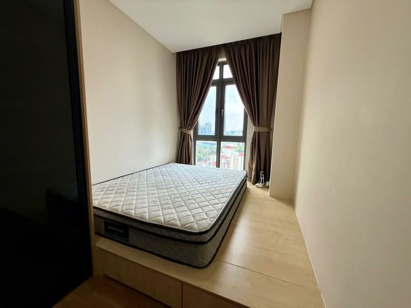 Kondominium untuk Disewa di Vivo Residential Suites - Eddy Lee - Bedroom - PropertyGuru.com.my
