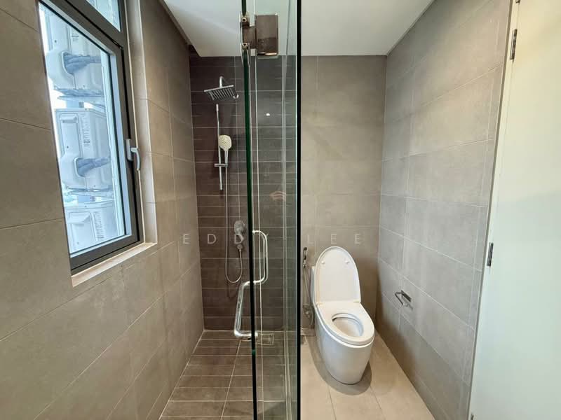 Kondominium untuk Disewa di Vivo Residential Suites - Eddy Lee - Bathroom - PropertyGuru.com.my