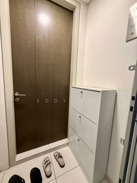 Kondominium untuk Disewa di Vivo Residential Suites - Eddy Lee - Entrance - PropertyGuru.com.my
