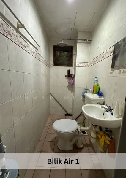 Laksamana Puri untuk Untuk Dijual - RM 240,000, Mac 2026 - Bathroom - PropertyGuru.com.my