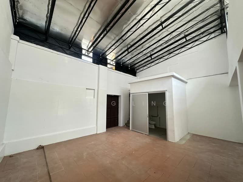 2 Storey Adjoining Shophouse @ Lebuh Campbell Tourist Area untuk Untuk Disewa - RM 12,000 /bulan, Mac 2026 - Interior - PropertyGuru.com.my