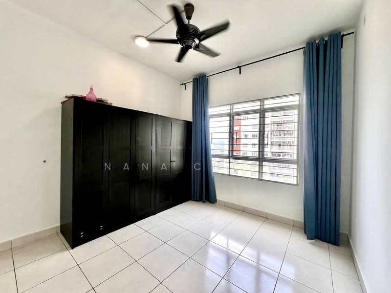Sky Awani Residensi 1 untuk Untuk Disewa - RM 1,700 /bulan, Mac 2026 - Bedroom - PropertyGuru.com.my