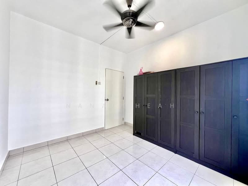 Sky Awani Residensi 1 untuk Untuk Disewa - RM 1,700 /bulan, Mac 2026 - Bedroom - PropertyGuru.com.my