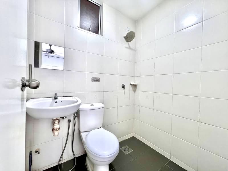 Sky Awani Residensi 1 untuk Untuk Disewa - RM 1,700 /bulan, Mac 2026 - Bathroom - PropertyGuru.com.my