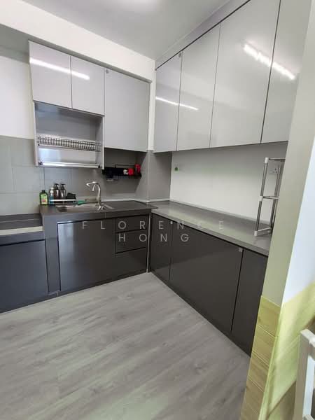 D'Ambience Residences (Pangsapuri Ikatan Flora) untuk Untuk Disewa - RM 1,800 /bulan, Mac 2026 - Kitchen - PropertyGuru.com.my
