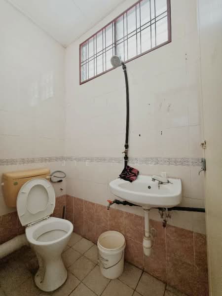 2-storey Terraced House for Rent in Bandar Tasek Mutiara (Simpang Ampat) - Jie Ying - Bathroom - PropertyGuru.com.my