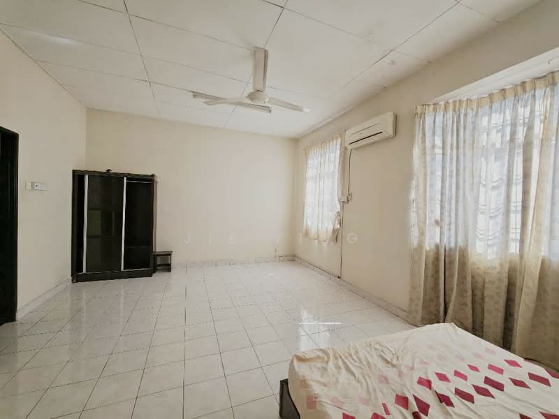 2-storey Terraced House for Rent in Bandar Tasek Mutiara (Simpang Ampat) - Jie Ying - Bedroom - PropertyGuru.com.my
