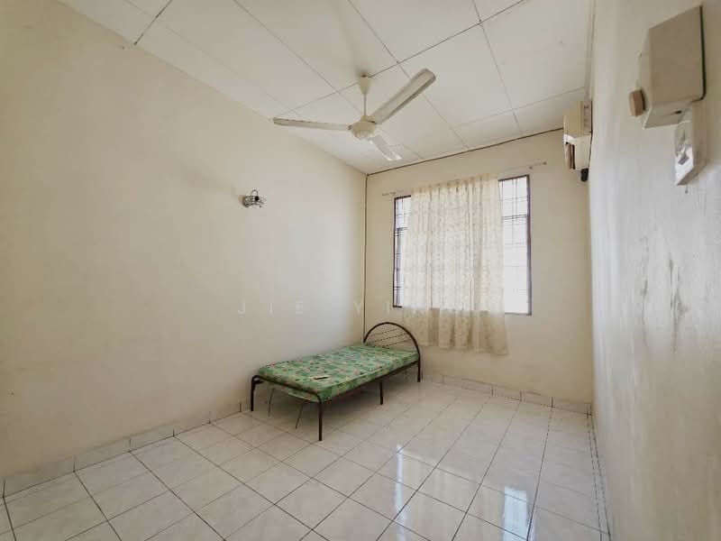 2-storey Terraced House for Rent in Bandar Tasek Mutiara (Simpang Ampat) - Jie Ying - Bedroom - PropertyGuru.com.my