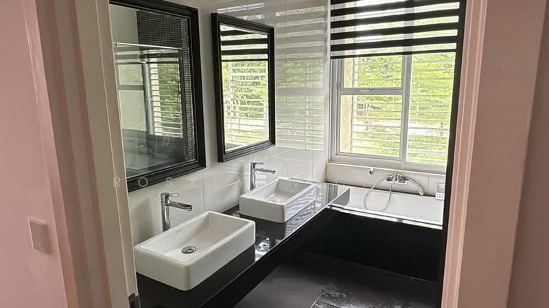 Semi-Detached House for Sale in East Ledang (Iskandar Puteri (Nusajaya)) - Roselynn Chai - Bathroom - PropertyGuru.com.my