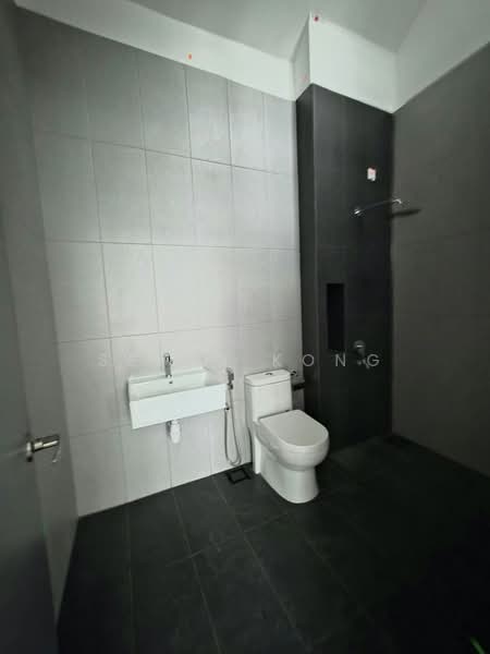 2-storey Terraced House for Sale in Setia Eco Cascadia (Tebrau) - Seven Kong - Bathroom - PropertyGuru.com.my