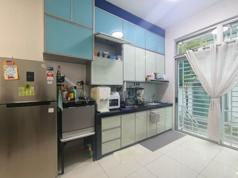 2-storey Terraced House for Sale in Setia Eco Cascadia (Tebrau) - Seven Kong - Kitchen - PropertyGuru.com.my