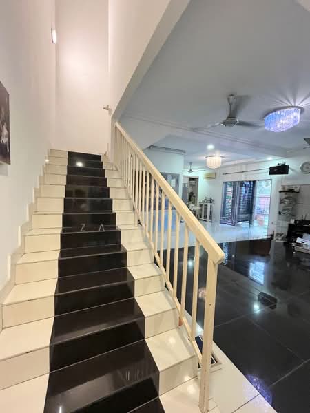 Jalan Limau Kasturi, Taman Wangi (also known as Tepi Sungai) untuk Untuk Dijual - RM 850,000, Mac 2026 - Interior - PropertyGuru.com.my