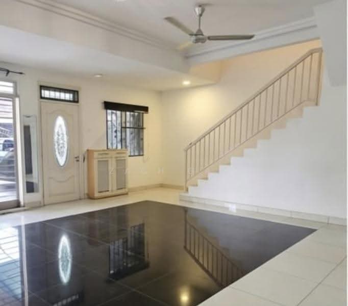 2-storey Terraced House for Sale in Klang (Selangor) - Zach Gan - Living Room - PropertyGuru.com.my