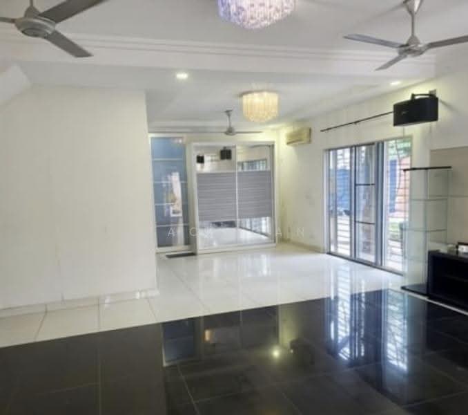 2-storey Terraced House for Sale in Klang (Selangor) - Zach Gan - Living Room - PropertyGuru.com.my
