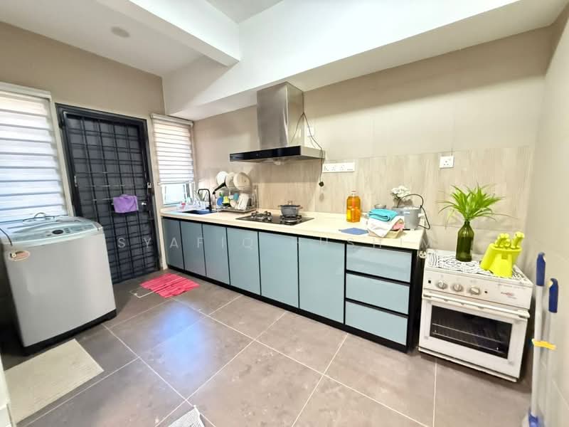2-storey Terraced House for Sale in Seksyen 8 (Kota Damansara) - Syafiq Hushim - Kitchen - PropertyGuru.com.my