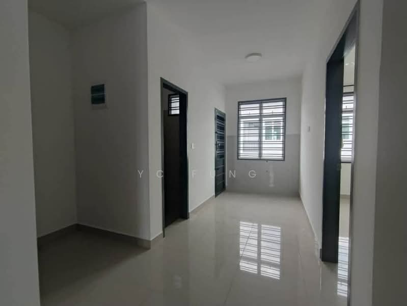 2-storey Terraced House for Rent in Bandar Dato Onn (Tebrau) - YC Fung - Corridor - PropertyGuru.com.my
